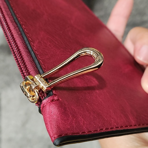 Red pouch - Picture 4 of 4